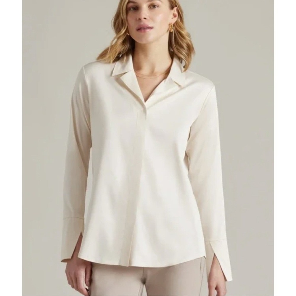 NEW Rhone Women's Satin Performance Stretch Party Blouse Cream Medium